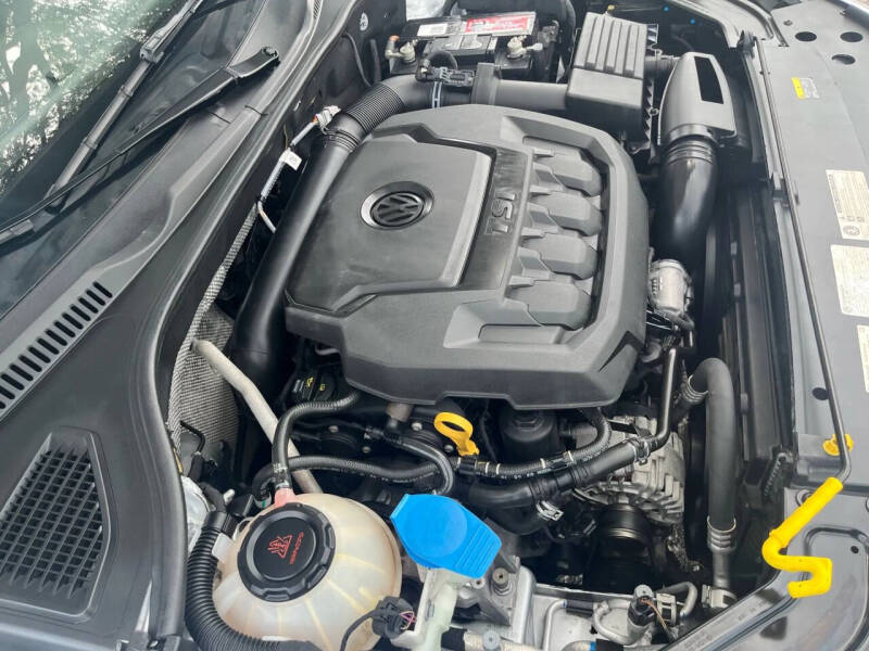 2020 Volkswagen Passat R-Line