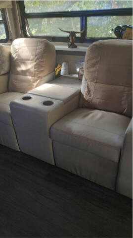 2023 Thor Motor Coach Pasadena 38MX