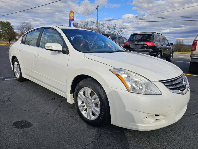 2010 Nissan Altima S photo 4