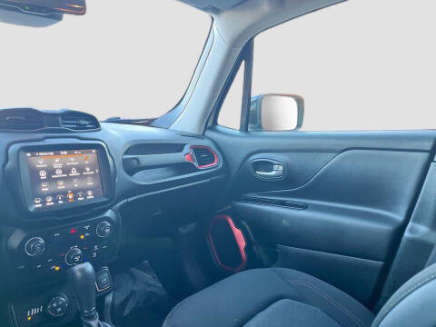 2023 Jeep Renegade Trailhawk
