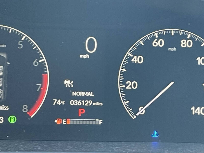 2024 Honda Pilot EX-L w/Rear Captain's Chairs