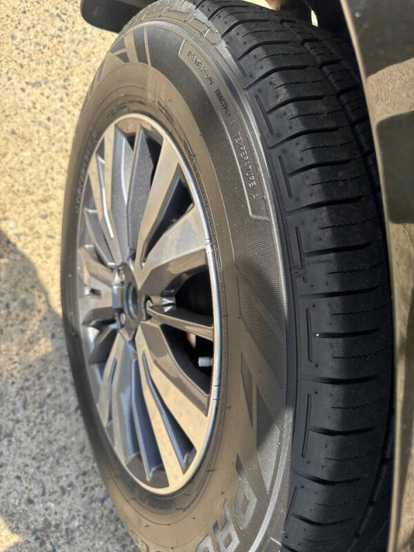 2017 Nissan Pathfinder SV