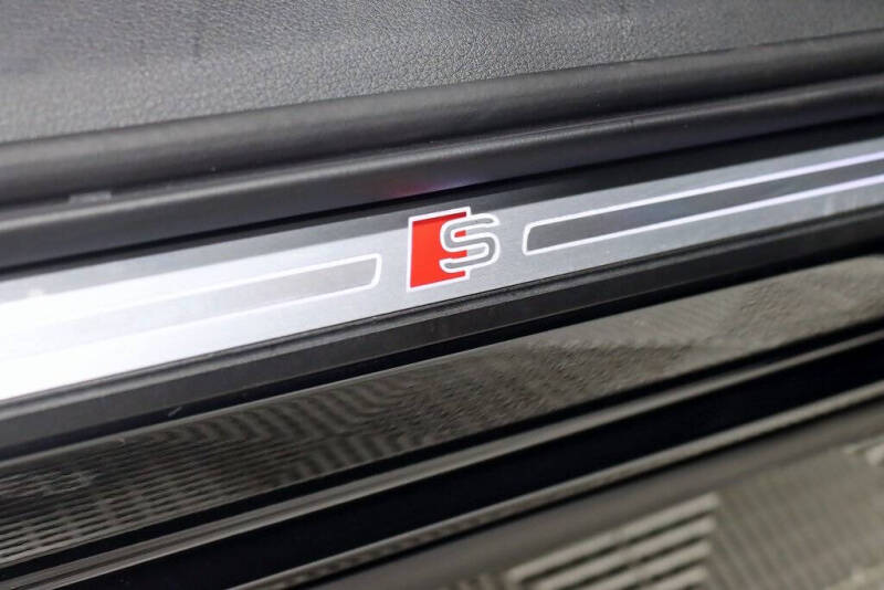 2022 Audi e-tron S quattro Prestige