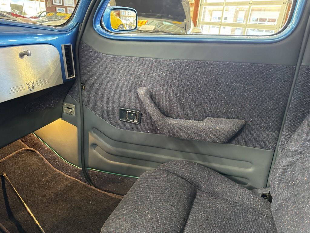 1937 Ford Delivery Van 15
