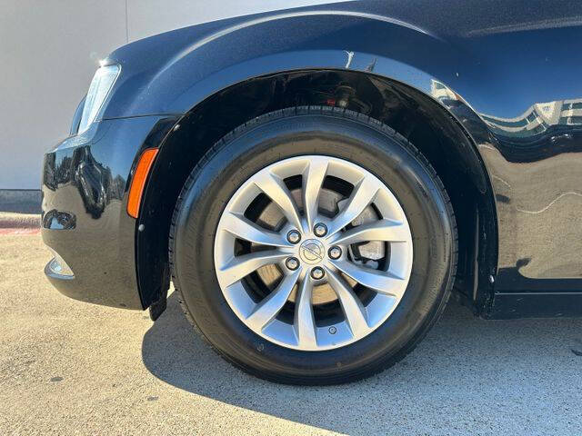 2022 Chrysler 300 Touring