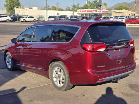 2017 Chrysler Pacifica Touring-L