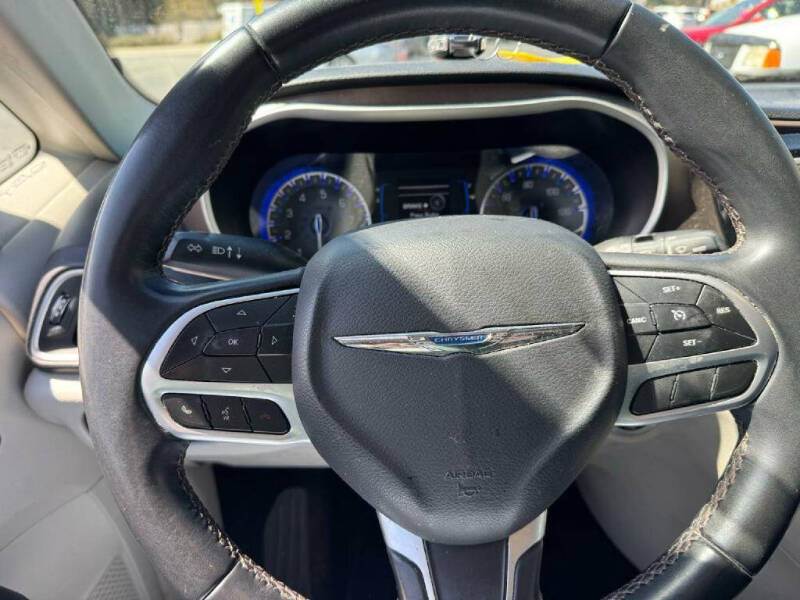 2017 Chrysler Pacifica Touring-L