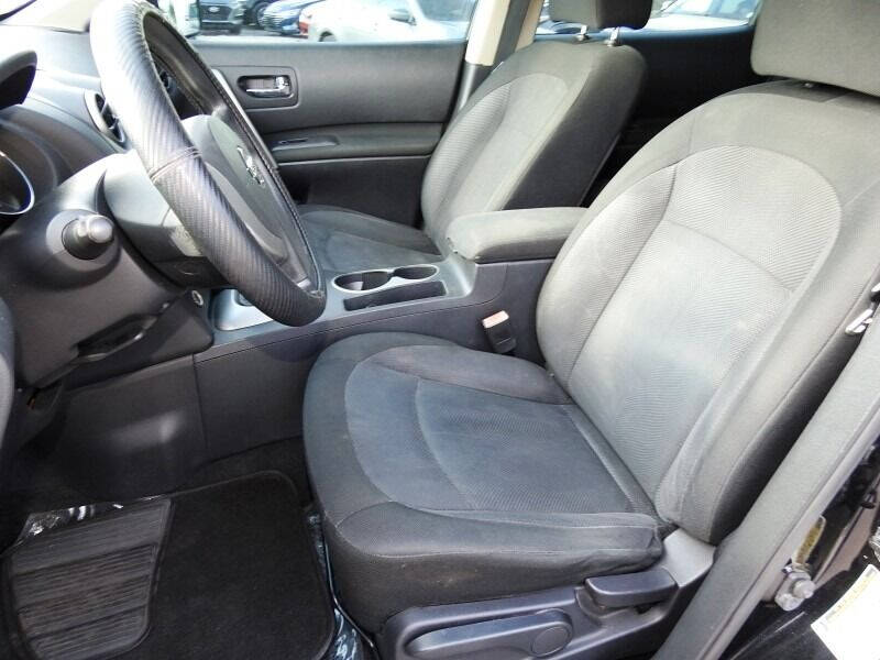 2011 Nissan Rogue  - $7,900
