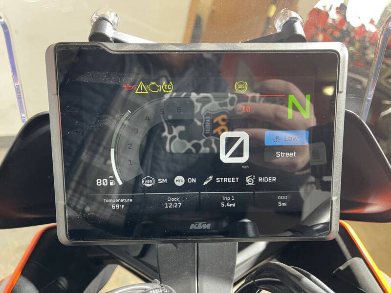 2023 KTM 1290 Super Duke GT