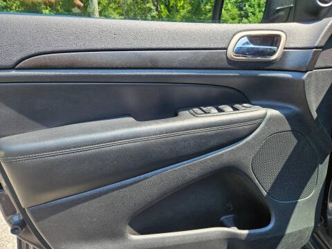 2017 Jeep Grand Cherokee Laredo