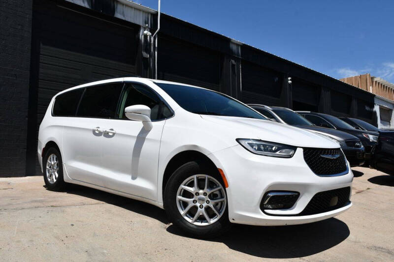 2022 Chrysler Pacifica Touring L