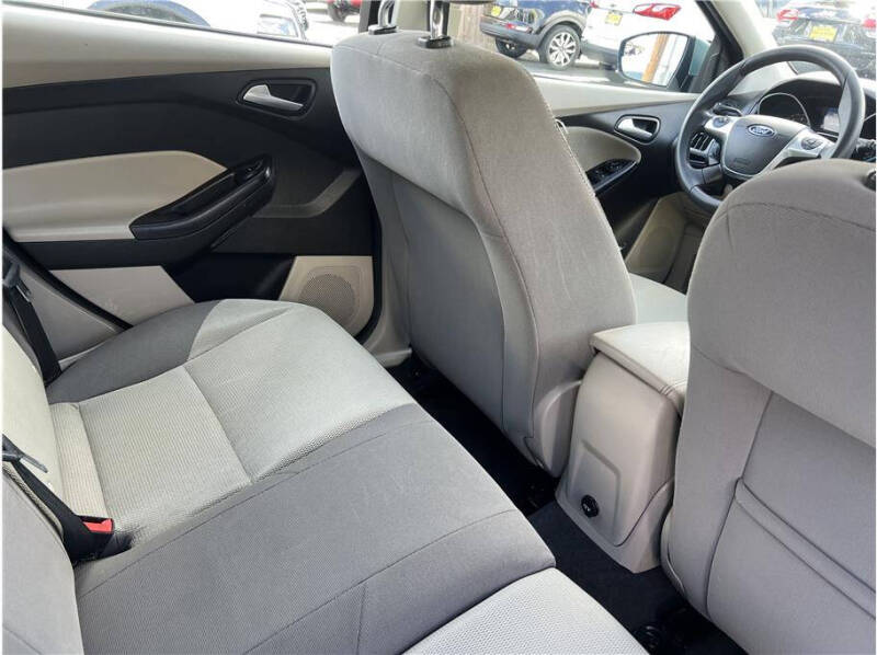 2012 Ford Focus SE