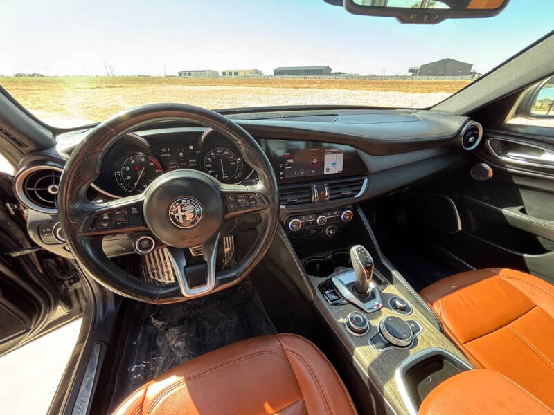 2022 Alfa Romeo Giulia