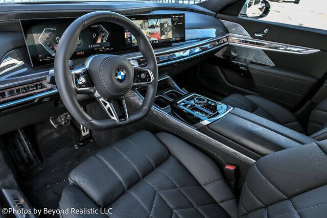 2025 BMW 7 Series 740i xDrive