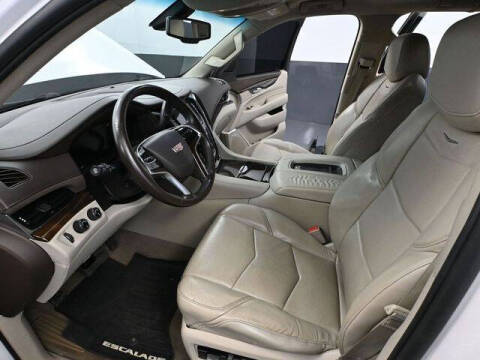2017 Cadillac Escalade ESV Standard