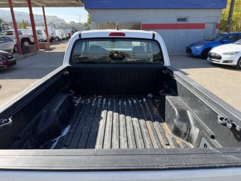 2017 Toyota Tacoma SR