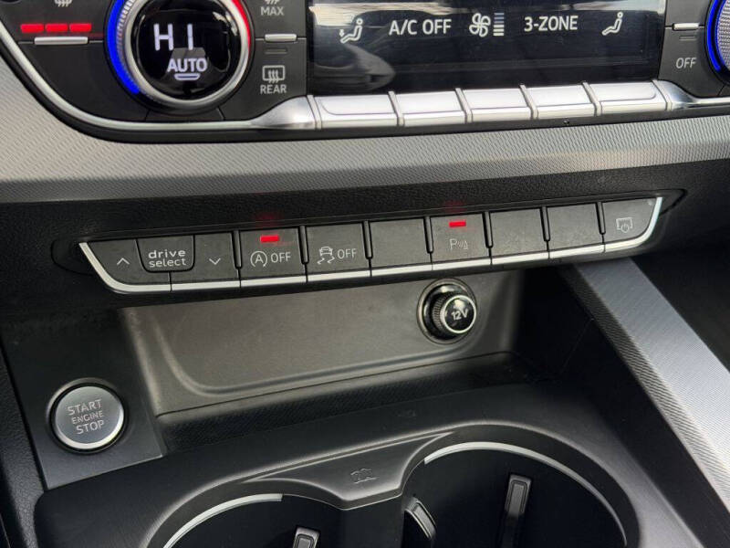 2017 Audi A4 2.0T quattro Premium Plus