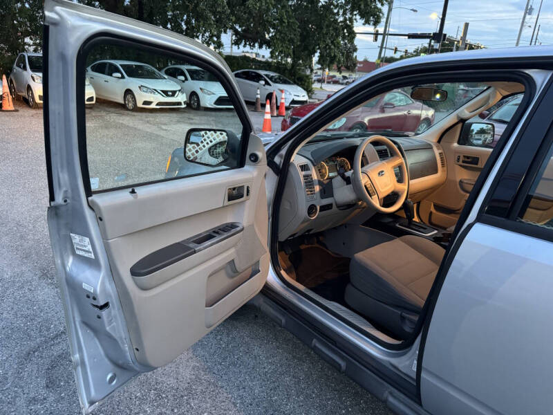 2011 Ford Escape XLS