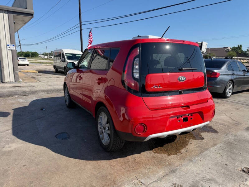 2018 Kia Soul +