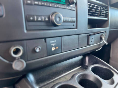 2017 GMC Savana 2500