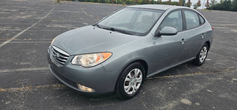 2010 Hyundai Elantra for sale at EXPRESS MOTORS in Grandview MO