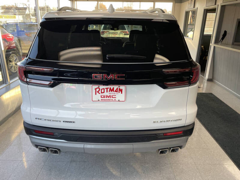 2026 GMC Acadia Elevation