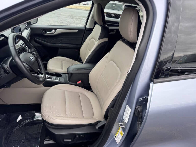 2022 Ford Escape SEL