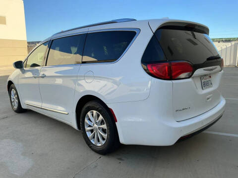 2019 Chrysler Pacifica Touring L