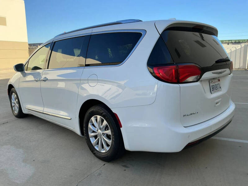2019 Chrysler Pacifica Touring L