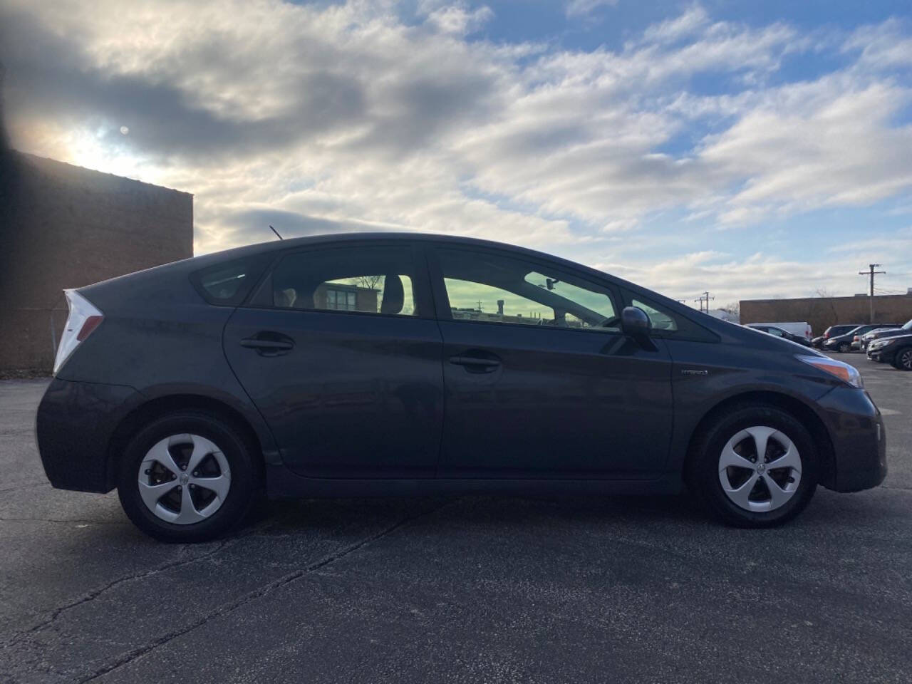 2015 Toyota Prius for sale at Ideal Cars LLC in Skokie, IL