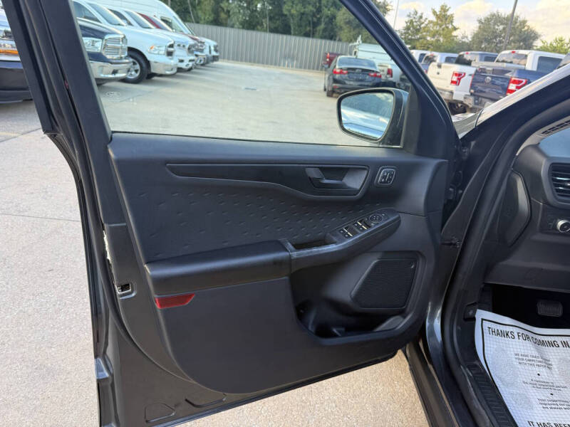 2020 Ford Escape SEL