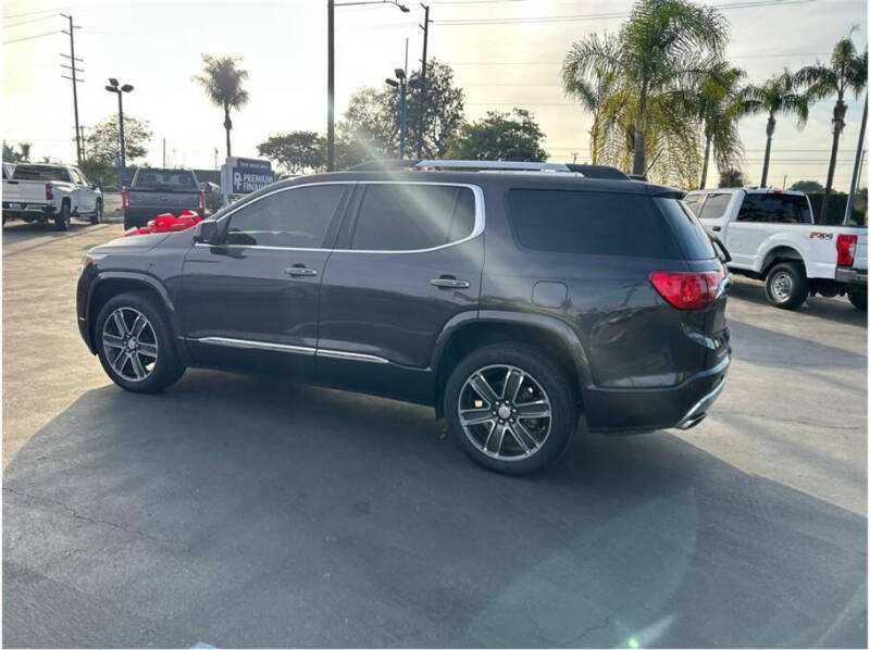 2017 GMC Acadia Denali