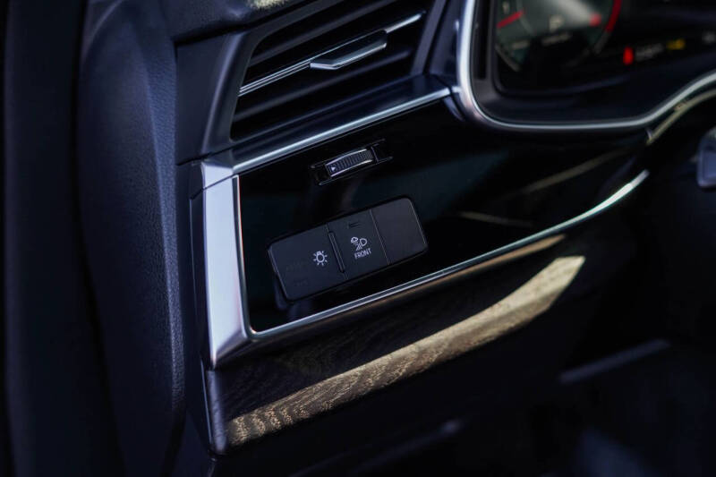 2021 Audi Q7 quattro Premium Plus 55 TFSI