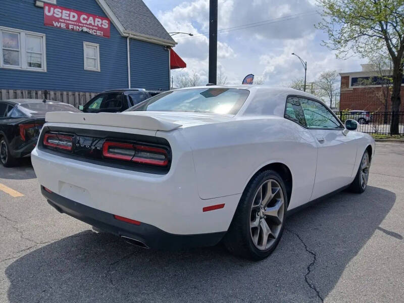 2017 Dodge Challenger SXT