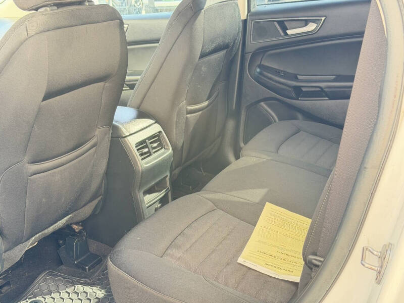 2020 Ford Edge SE