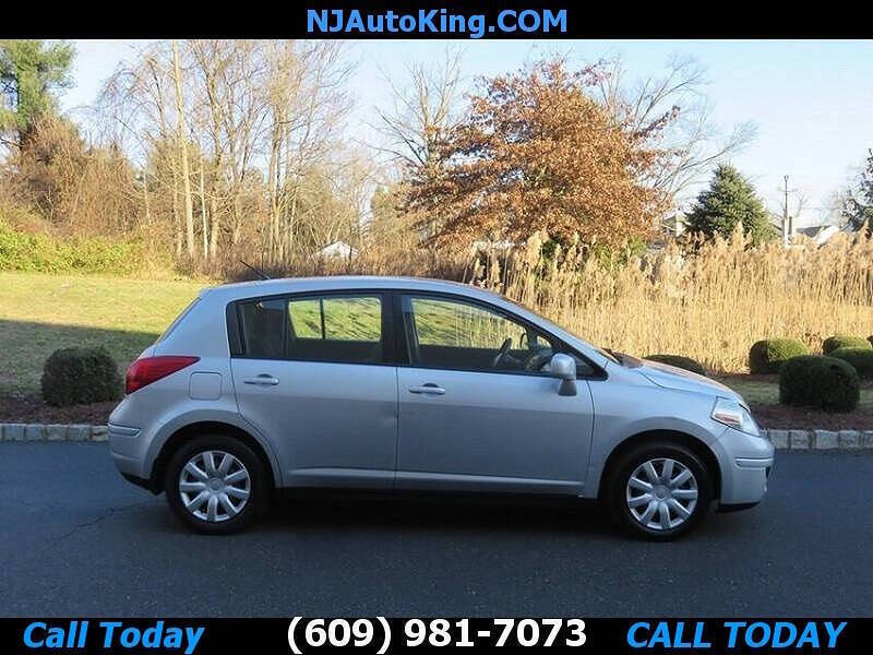 2011 Nissan Versa 1.8 S