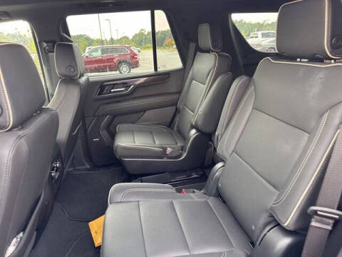 2025 GMC Yukon Elevation