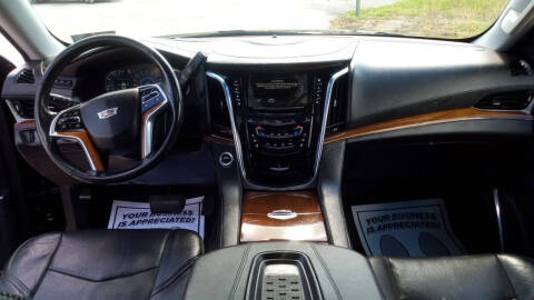 2017 Cadillac Escalade ESV Luxury