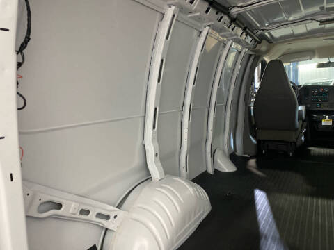 2025 Chevrolet Express 2500