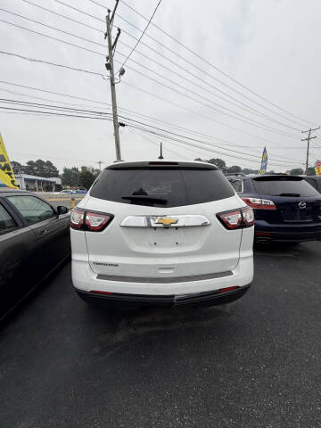2017 Chevrolet Traverse LS