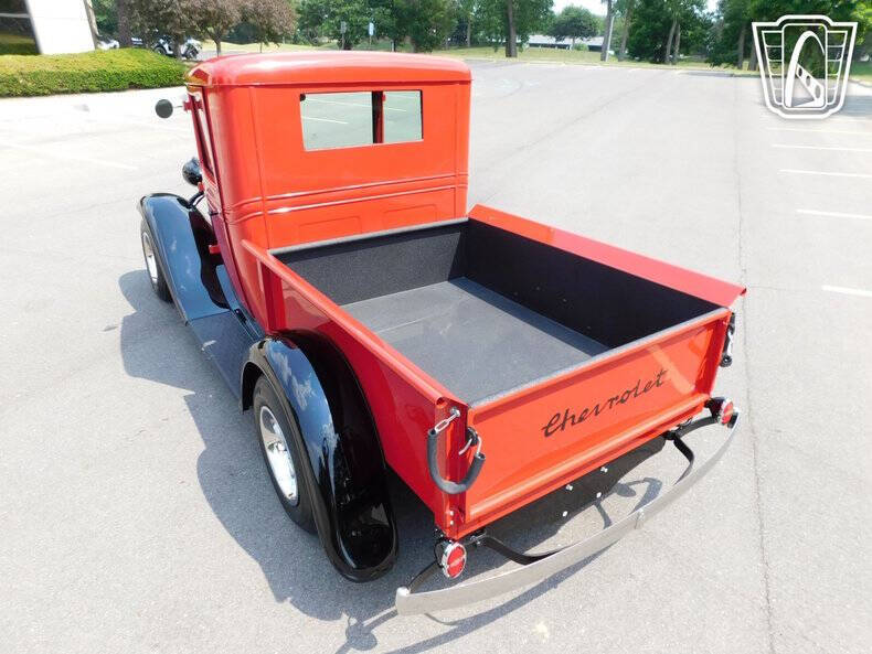 1933 Chevrolet Apache