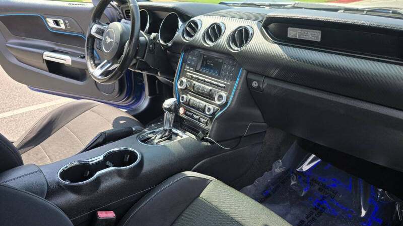 2016 Ford Mustang V6