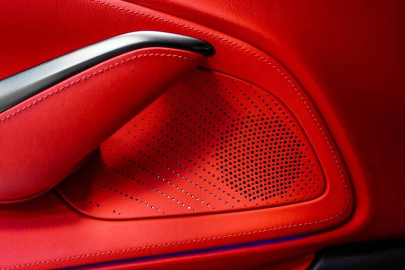 2021 Aston Martin DBX