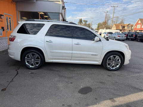 2011 GMC Acadia Denali
