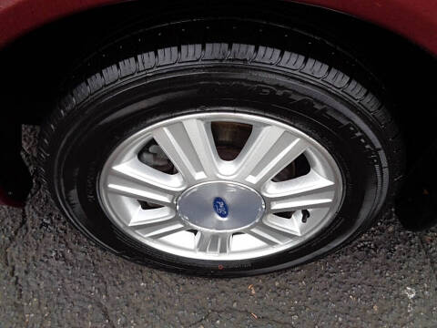 2005 Ford Taurus SEL