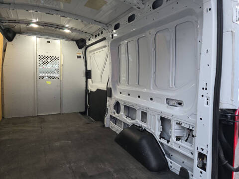 2022 Ford Transit 250