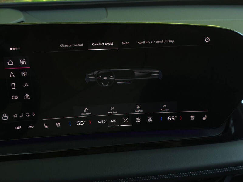 2025 Audi Q6 e-tron quattro Premium Plus