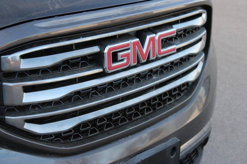 2017 GMC Acadia SLT-1