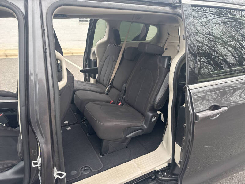 2017 Chrysler Pacifica Touring