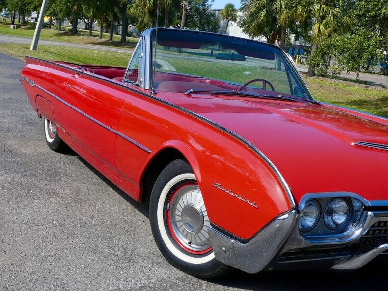 1962 Ford Thunderbird